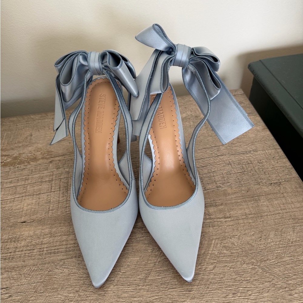 Steve Madden Teacup Blue Satin Heels - Size 9